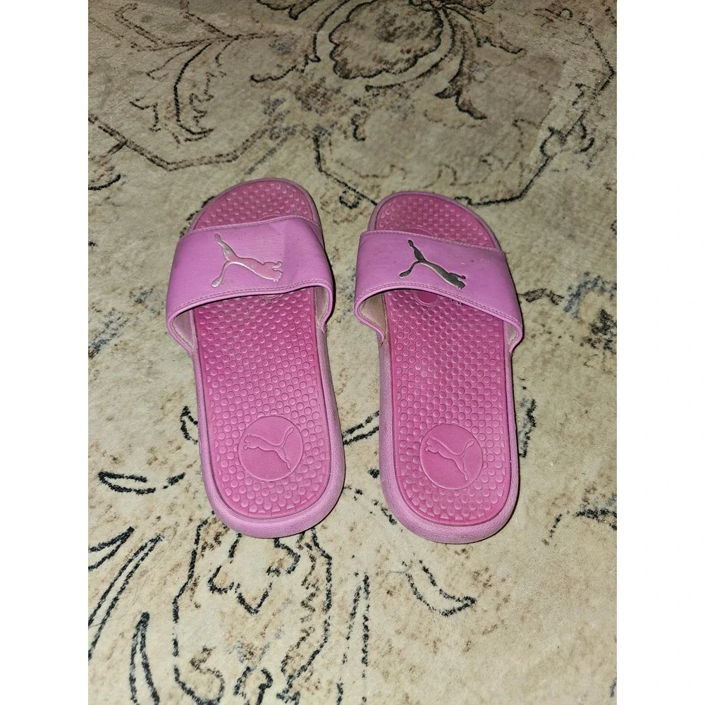 Puma Cool Cat Pink Slides Womens Size 7 Silver Logo Athletic Slip On Sandals